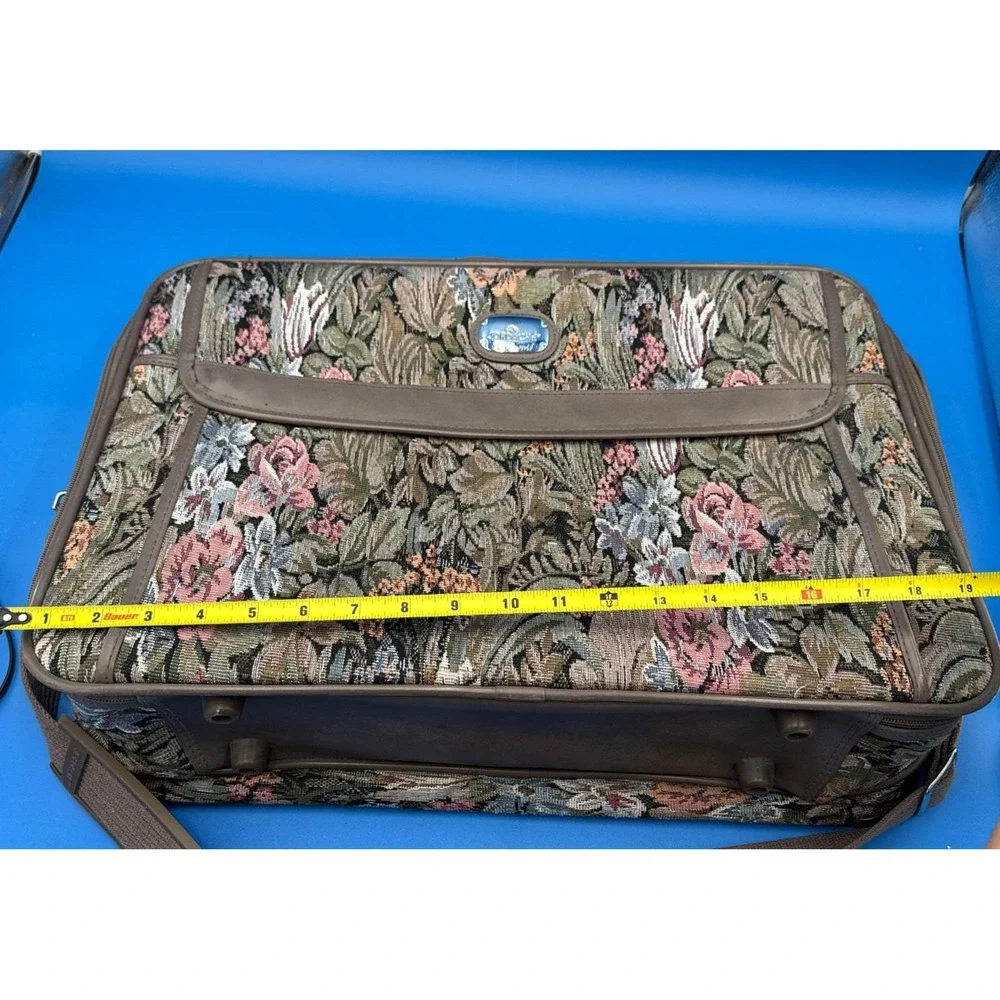 Vintage Jordache Tapestry Suitcase Luggage Traveling Floral Case Has Lock & Key